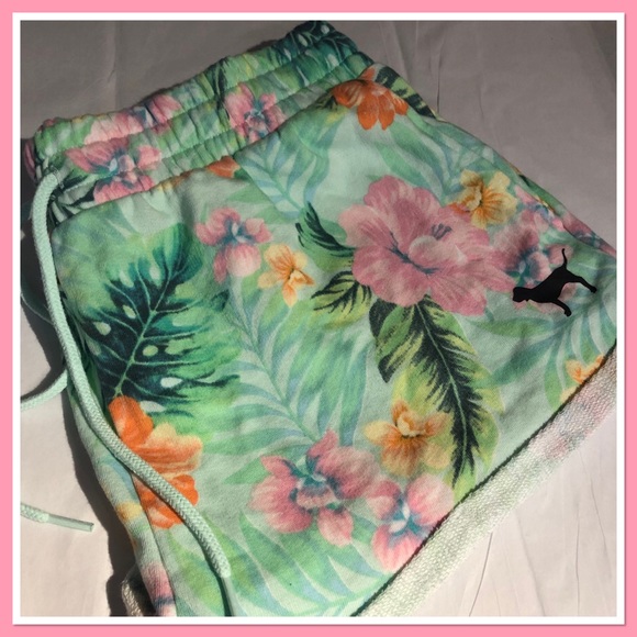 NWT VS PINK TROPICAL HIGH WAISTED TROPICAL SHORTS - Picture 2 of 3